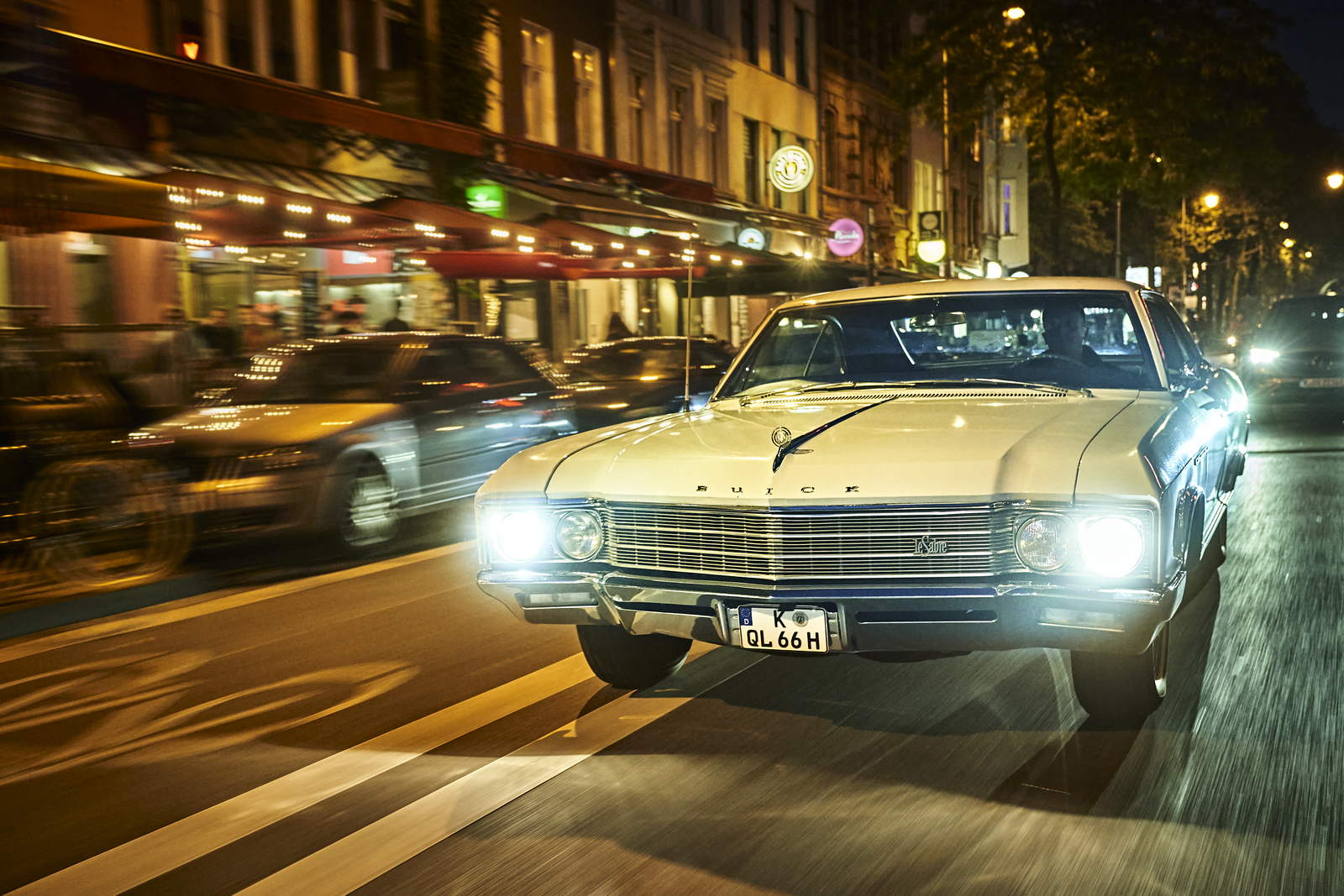 Buick Le Sabre 400 Köln bei Nacht